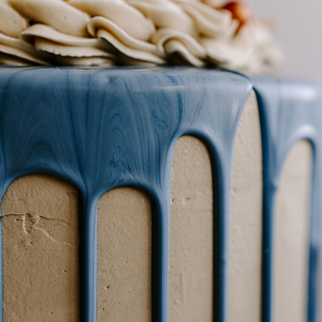 Cake decorated with buttercream colored using Colour Mill Ocean oil based food coloring