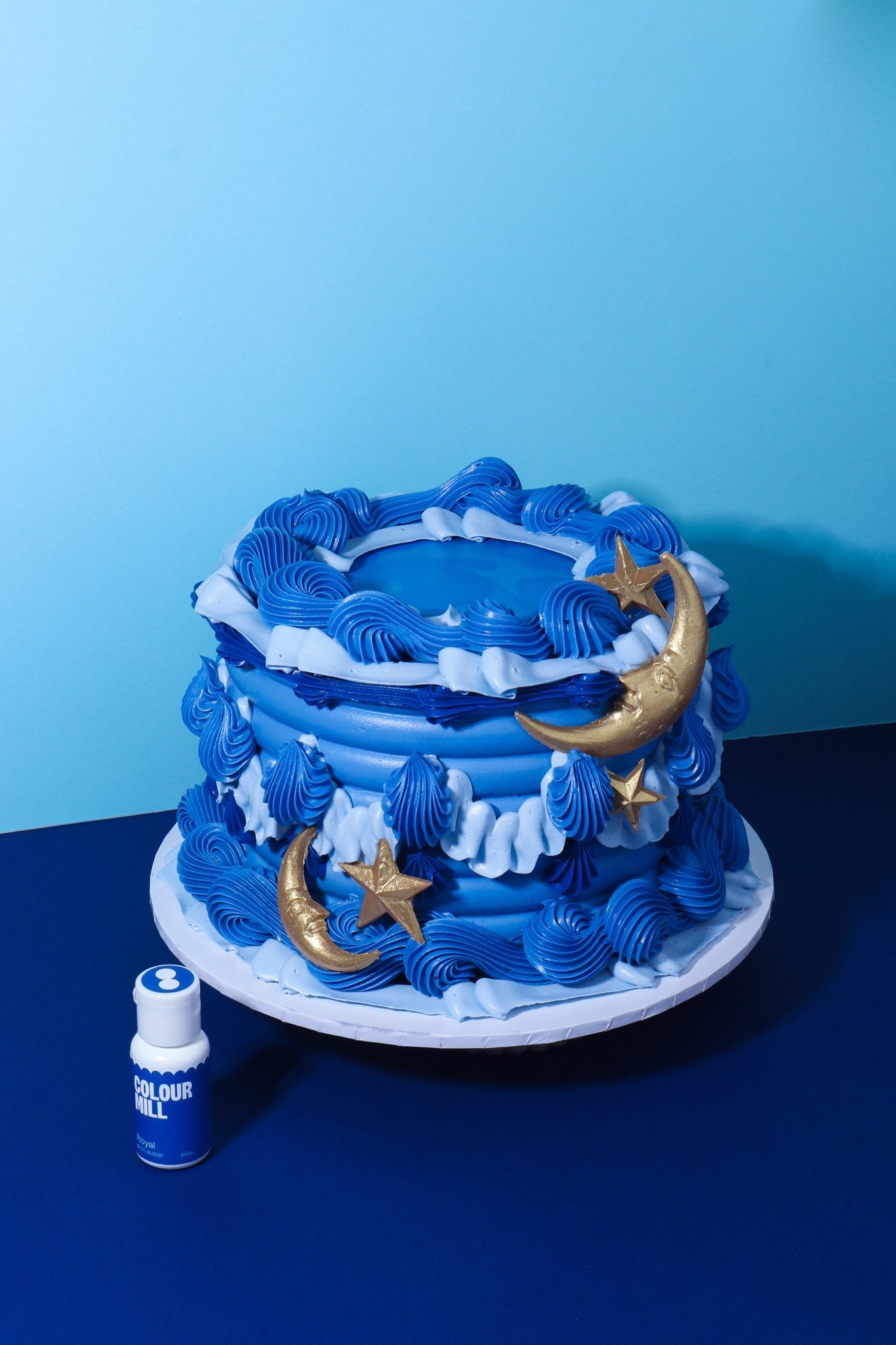 Cake decorated with buttercream colored using Colour Mill Royal oil based food coloring