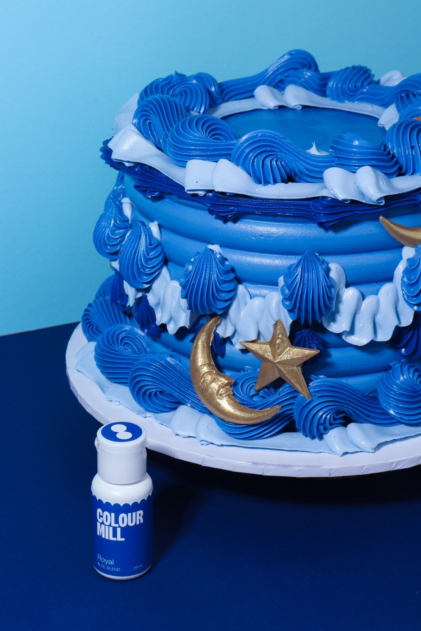 Cake decorated with buttercream colored using Colour Mill Royal oil based food coloring